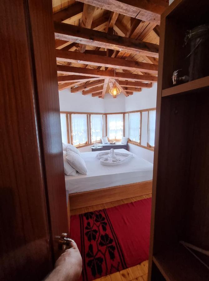 The Heart Of The Bazaar Guest House Gjirokastër Екстериор снимка