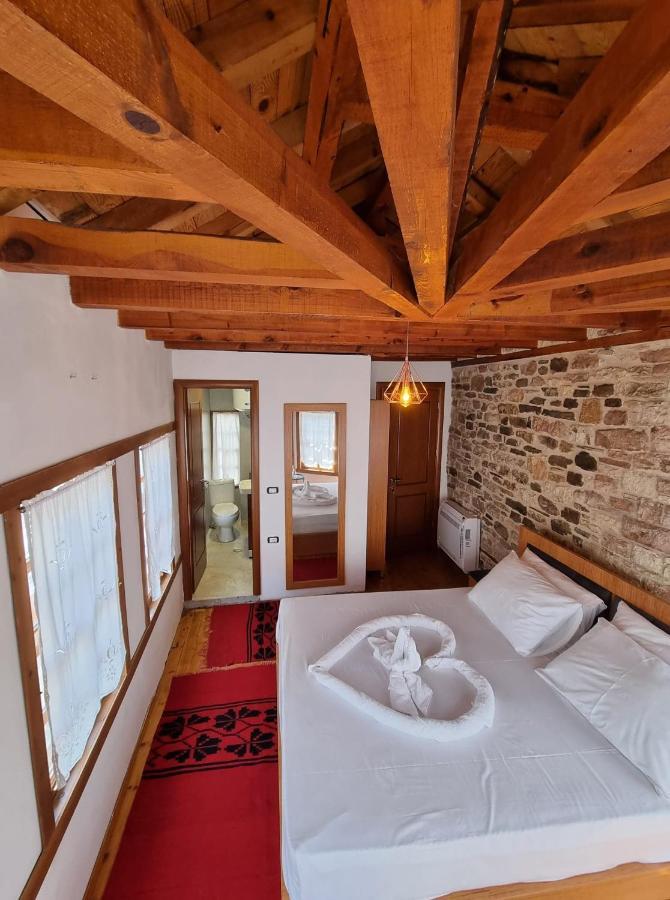 The Heart Of The Bazaar Guest House Gjirokastër Екстериор снимка