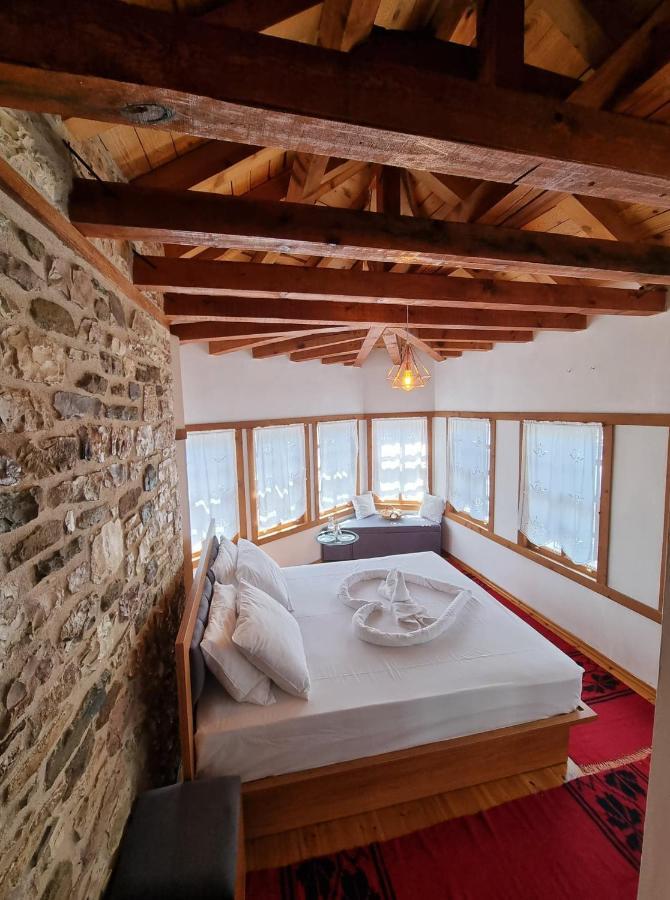 The Heart Of The Bazaar Guest House Gjirokastër Екстериор снимка