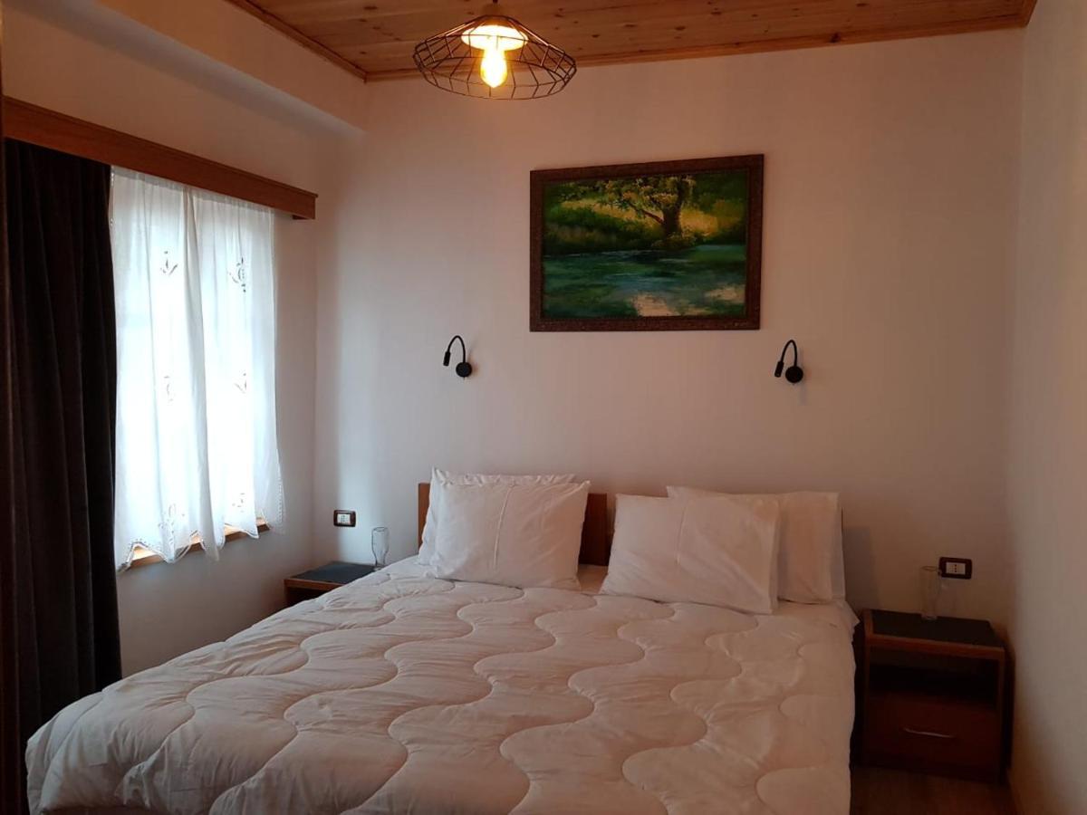 The Heart Of The Bazaar Guest House Gjirokastër Екстериор снимка